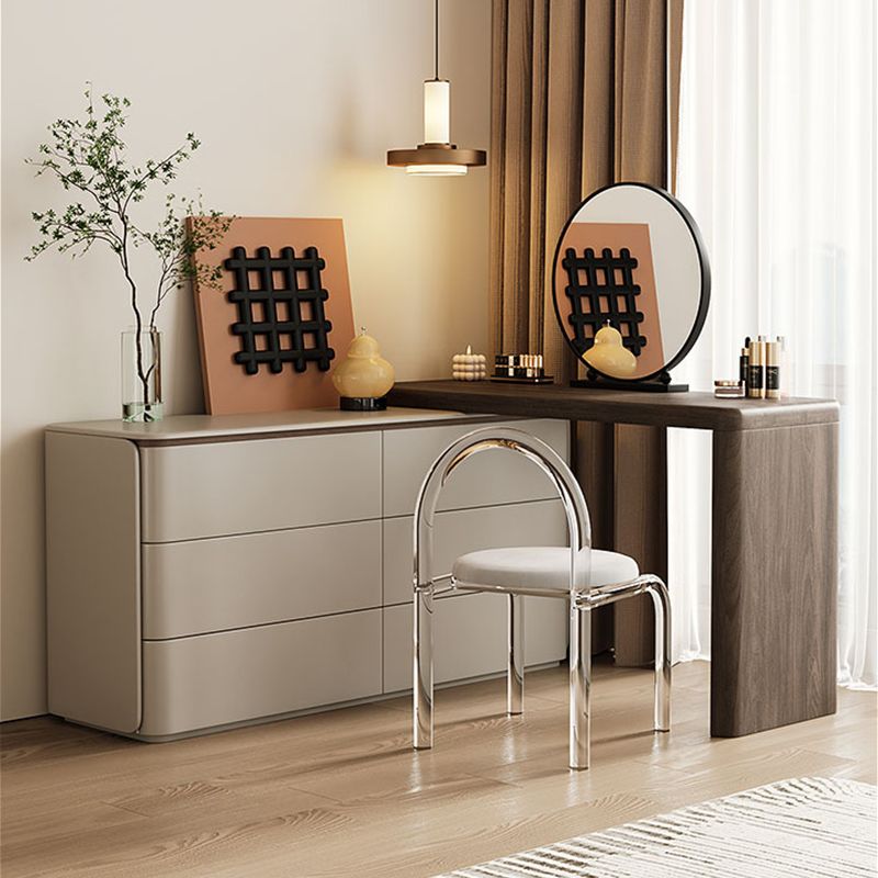 Dressing table